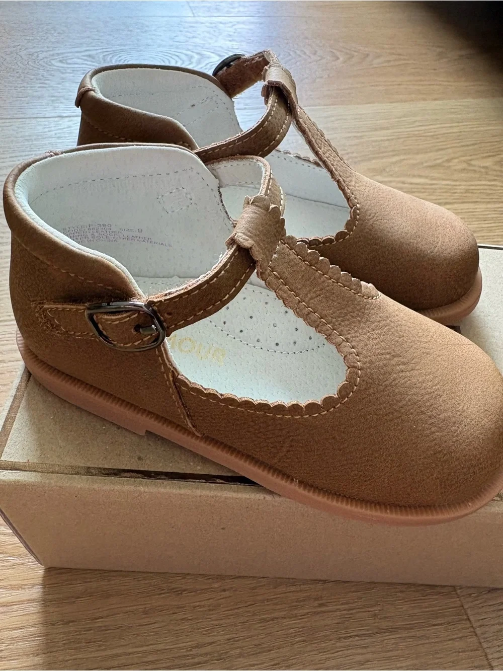 L'Amour Louise Scalloped T-Strap Mary Jane